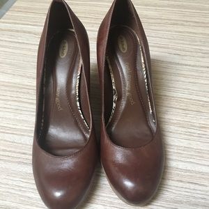 Dr. Scholl’s Mahogany Leather Block Heels Size 8